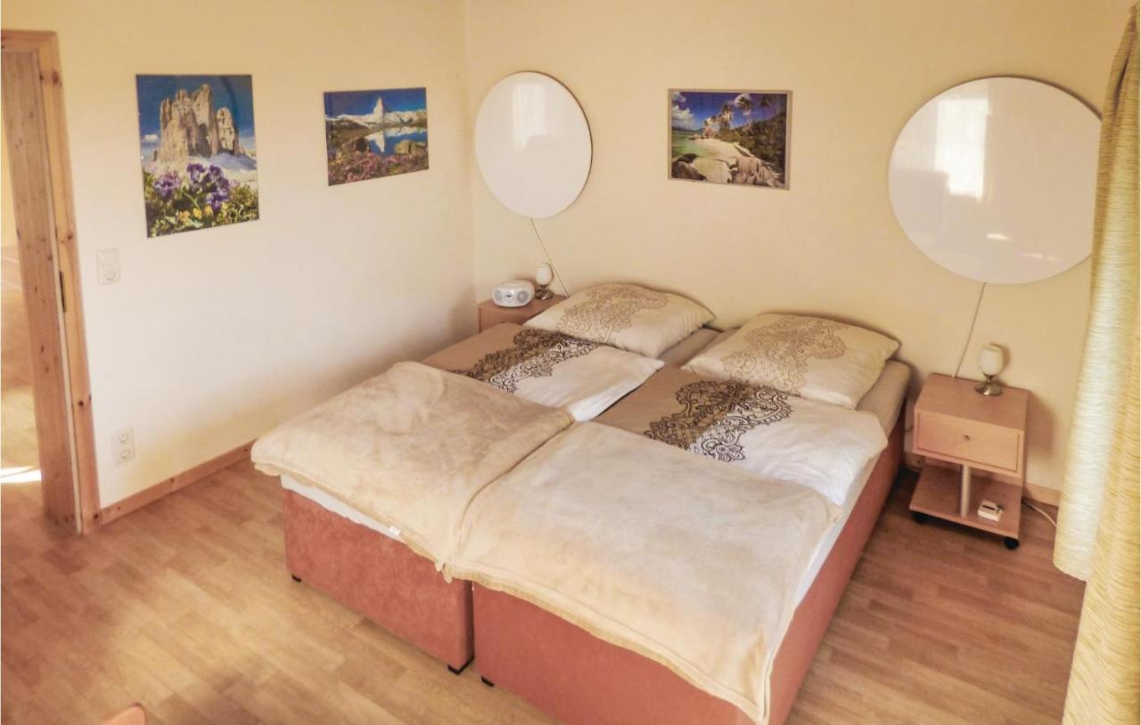 1 Bedroom Amazing Apartment In Settin エクステリア 写真
