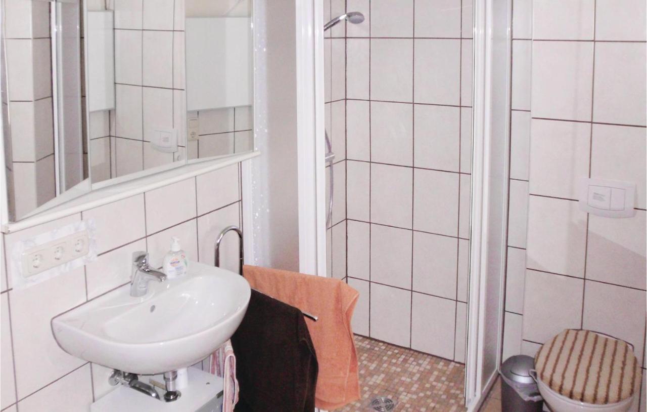 1 Bedroom Amazing Apartment In Settin エクステリア 写真